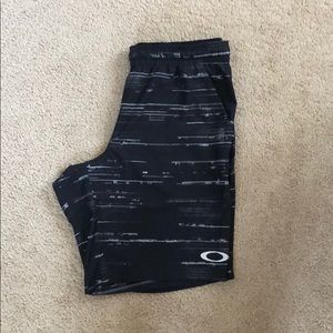 OAKLEY ATHLETIC SHORTS  | sz: MED |